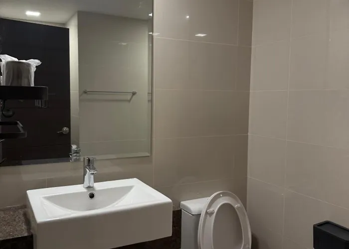 Modern Cozy 1br Next To Okada Casino Airsports Moa Apartment Manila