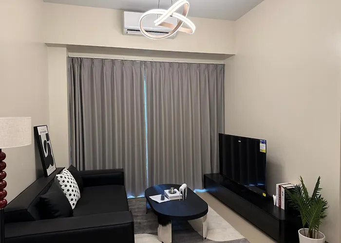 Modern Cozy 1br Next To Okada Casino Airsports Moa Apartment