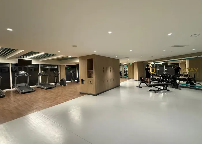 Modern Cozy 1br Next To Okada Casino Airsports Moa Apartment
